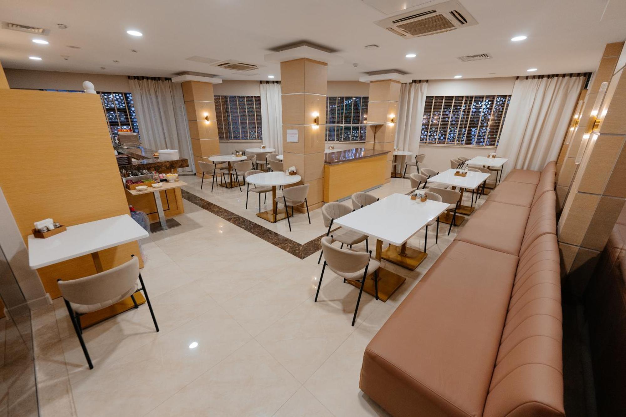 Alau Hotel Nur-Sultan  Exterior photo